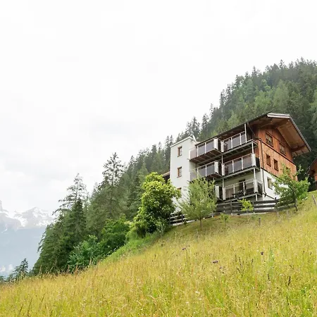 Rustic Farm In Tyrol With Mountain Views, Cleaning Included Apartmán