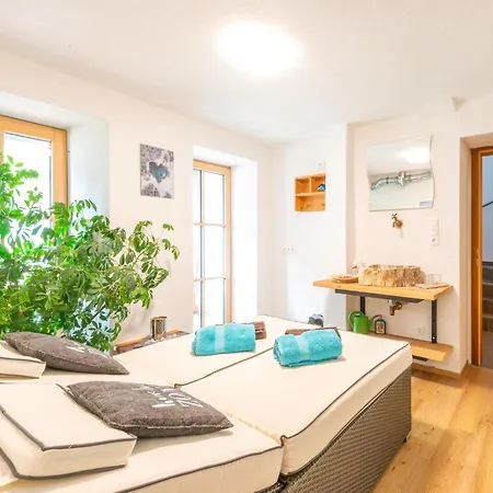 Rustic Farm In Tyrol With Mountain Views, Cleaning Included Apartman Tobadill